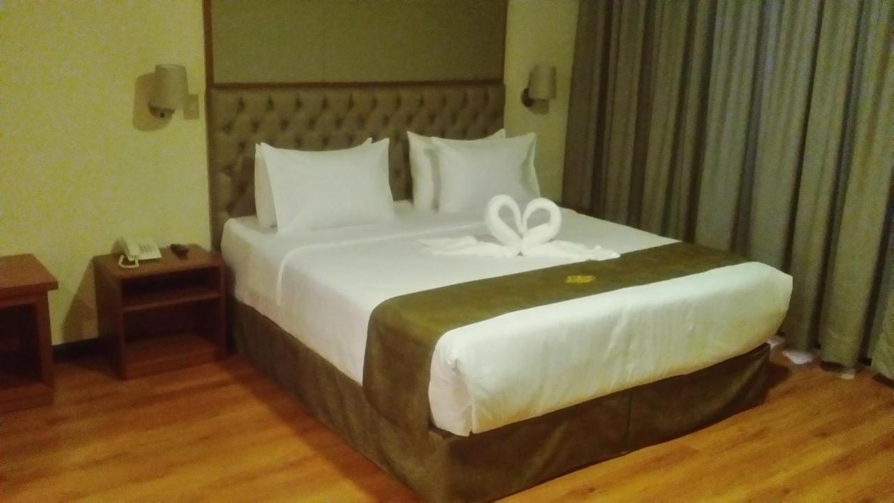 Hotel Candamo Лима Экстерьер фото